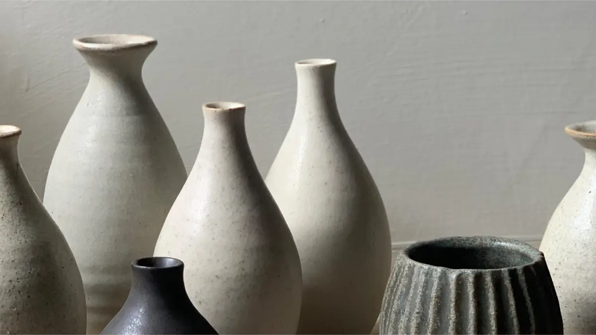 نمونه‌ای از سرامیک مات با سطح صاف و بدون درخشش