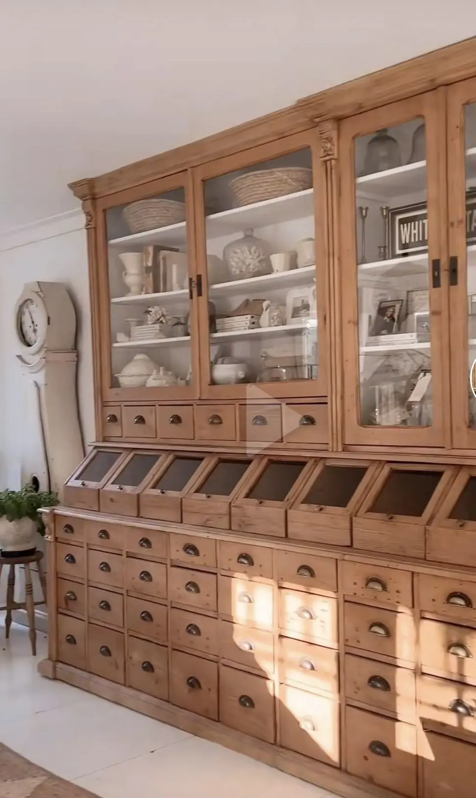 کابینت چوبی سفارشی با طراحی مدرن